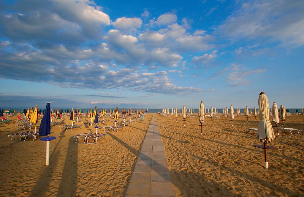 Villa Mary Lignano Sabbiadoro Exterior photo